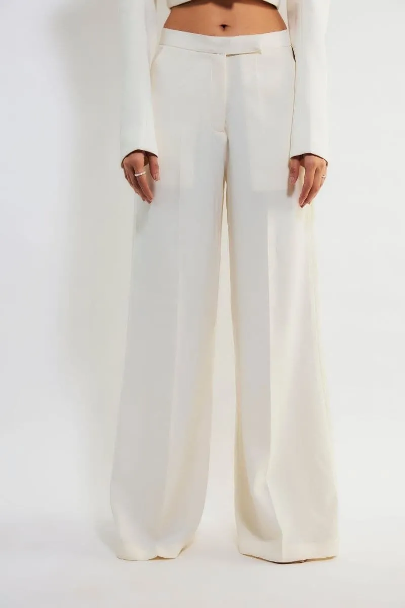 CARRIE OFF WHITE CROPPED BLAZER AND PANTS SET