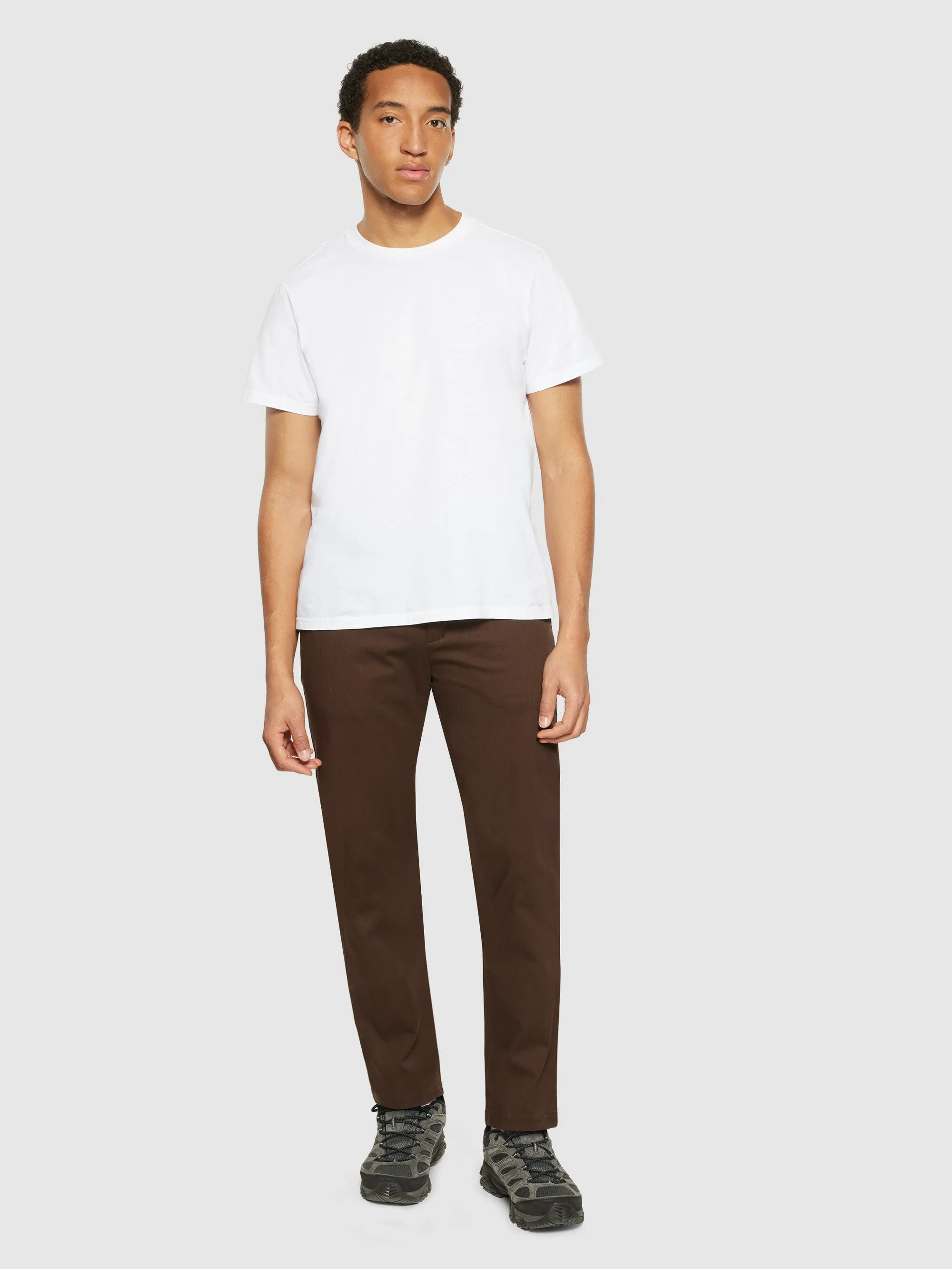 Chuck Regular Canvas Pant - GOTS/Vegan - Demitasse (brown)