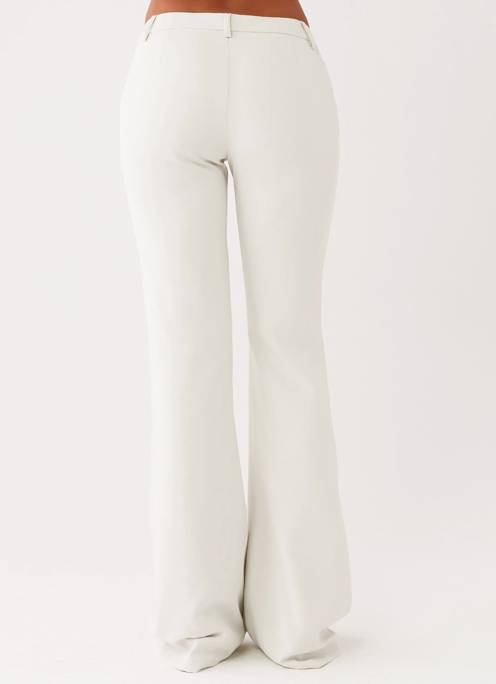 Cyra Low Rise Slim Fit Pants - Ivory