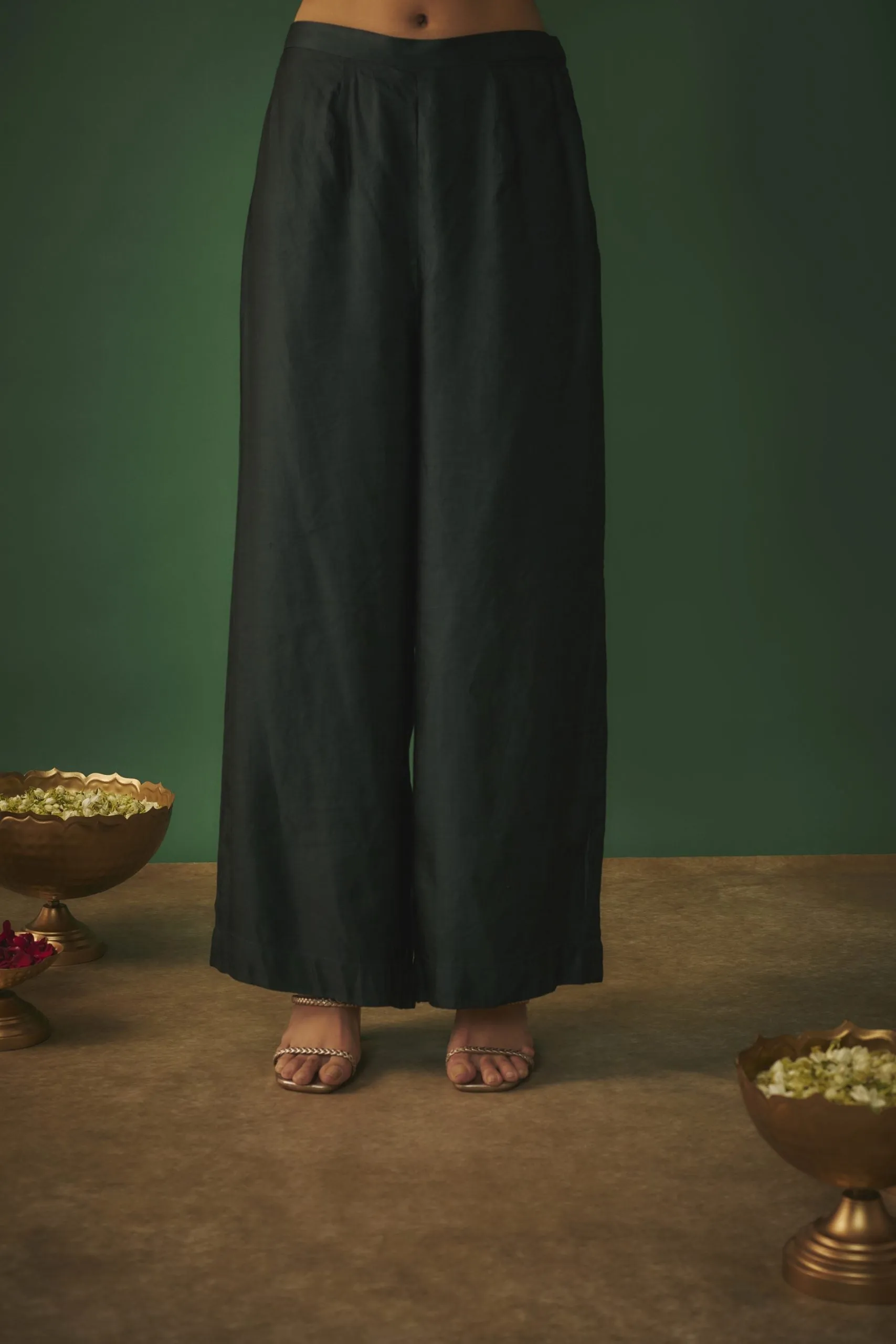 EMERALD GREEN KURTA PANT SET WITH COPPER GOLD EMBROIDERY