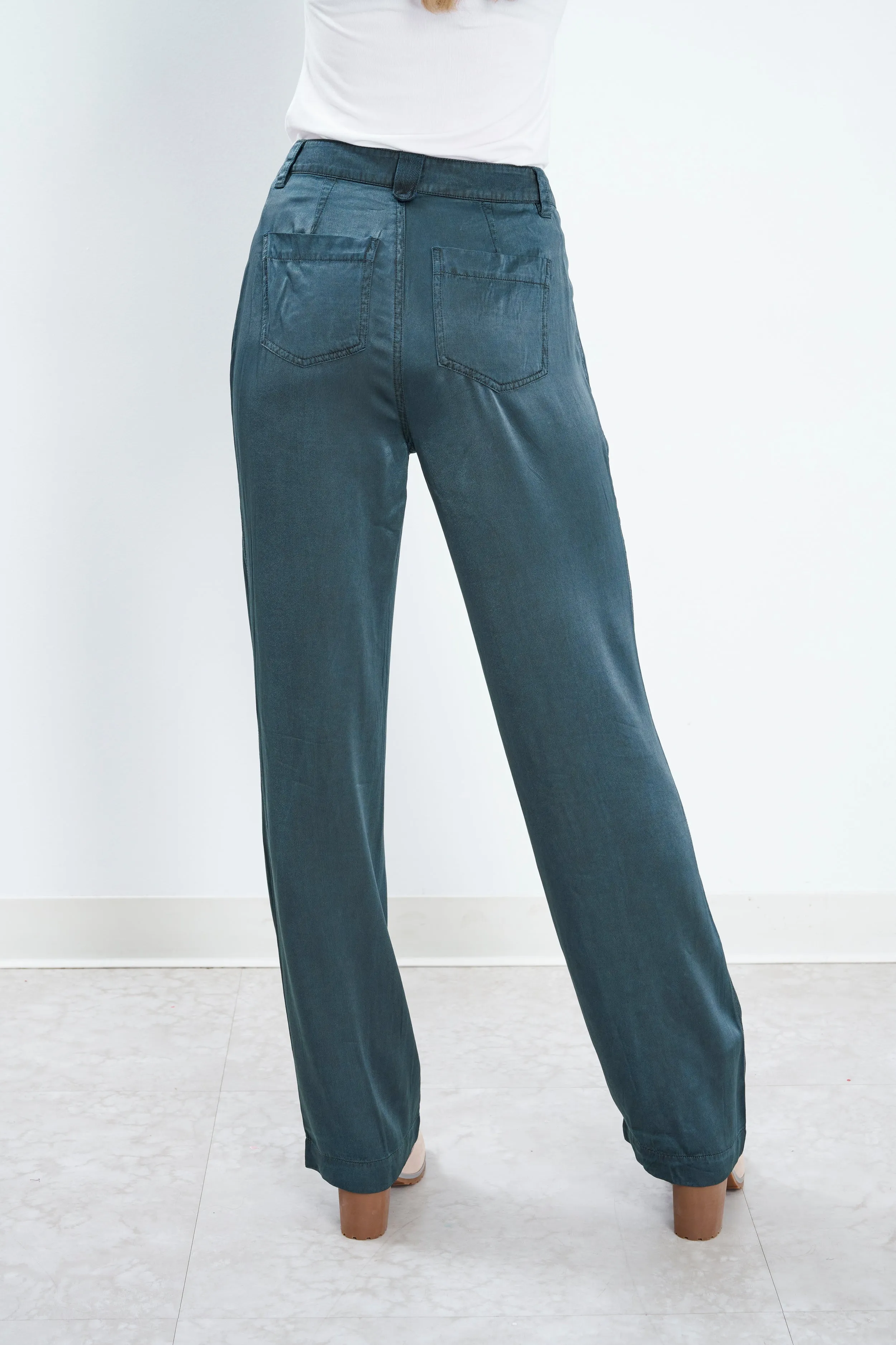 Lazuli Relaxed Straight Leg Pant