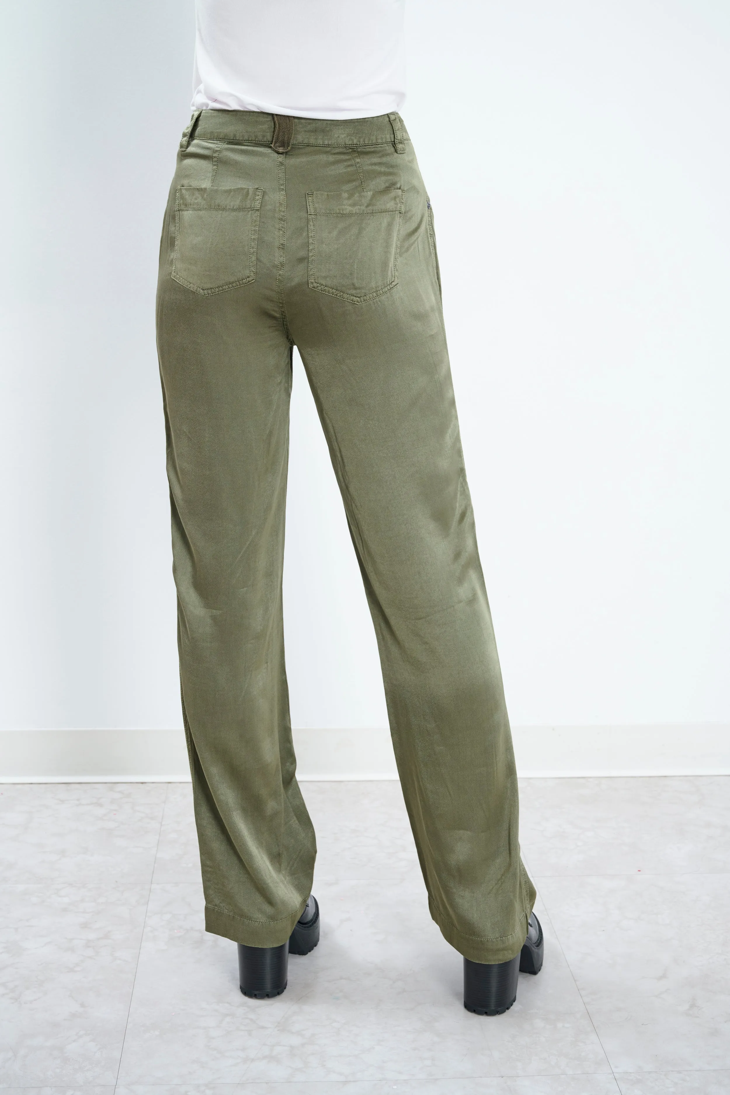 Lazuli Relaxed Straight Leg Pant