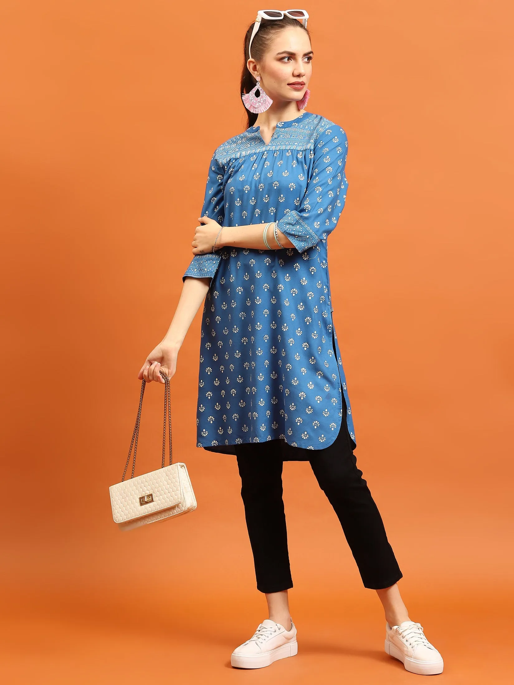 Women Blue Ornamental Printed Kurti