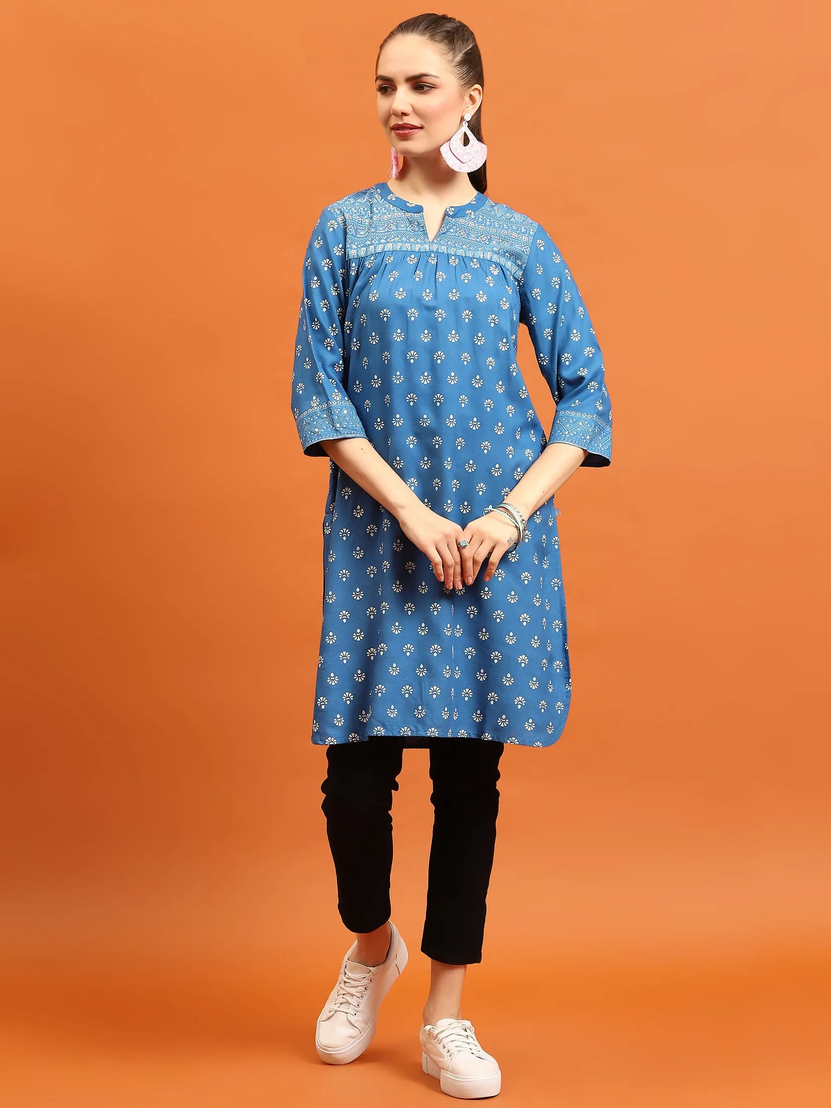 Women Blue Ornamental Printed Kurti