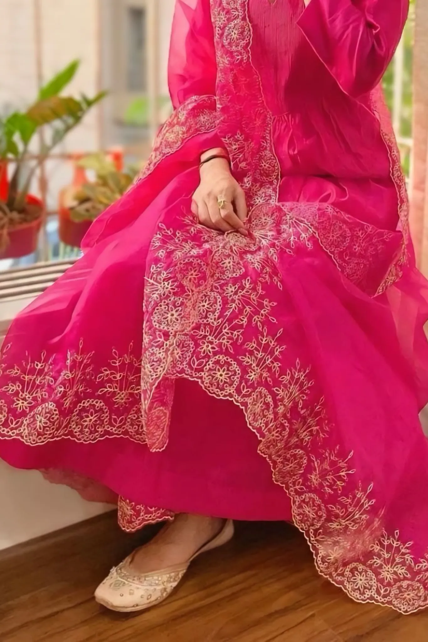 WOMEN EMBROIDERED PINK KURTA SET WITH DUPATTA